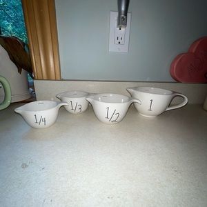 Rae dunn measuring cups - yes